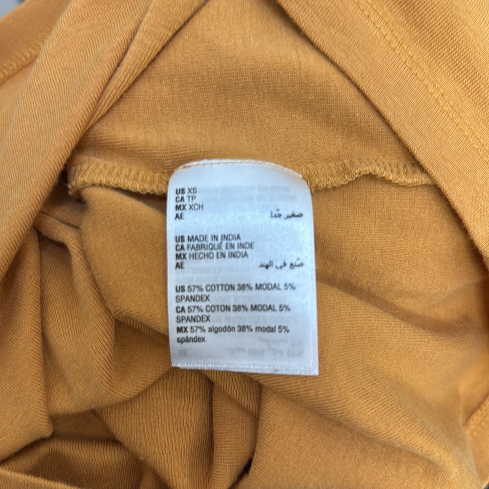 Women’s Style & Co. Mustard Yellow Fitted V-Neck Short Sleeve T-Shirt. Size XS - Picture 7 of 11